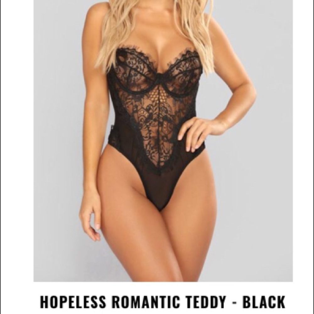 BRAND NEW Fashion Nova hopeless romantic teddy